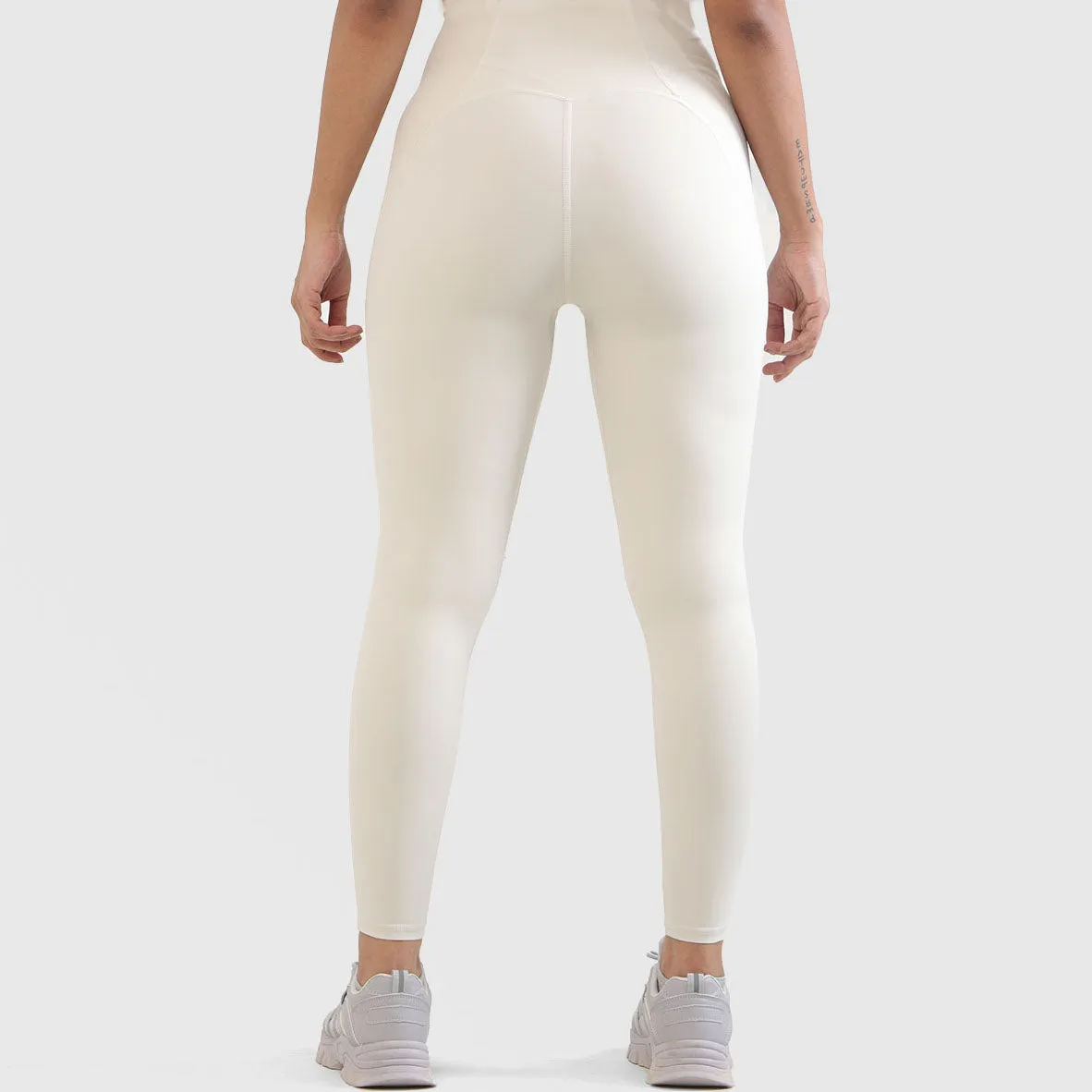 Curvet Leggings (Cream)