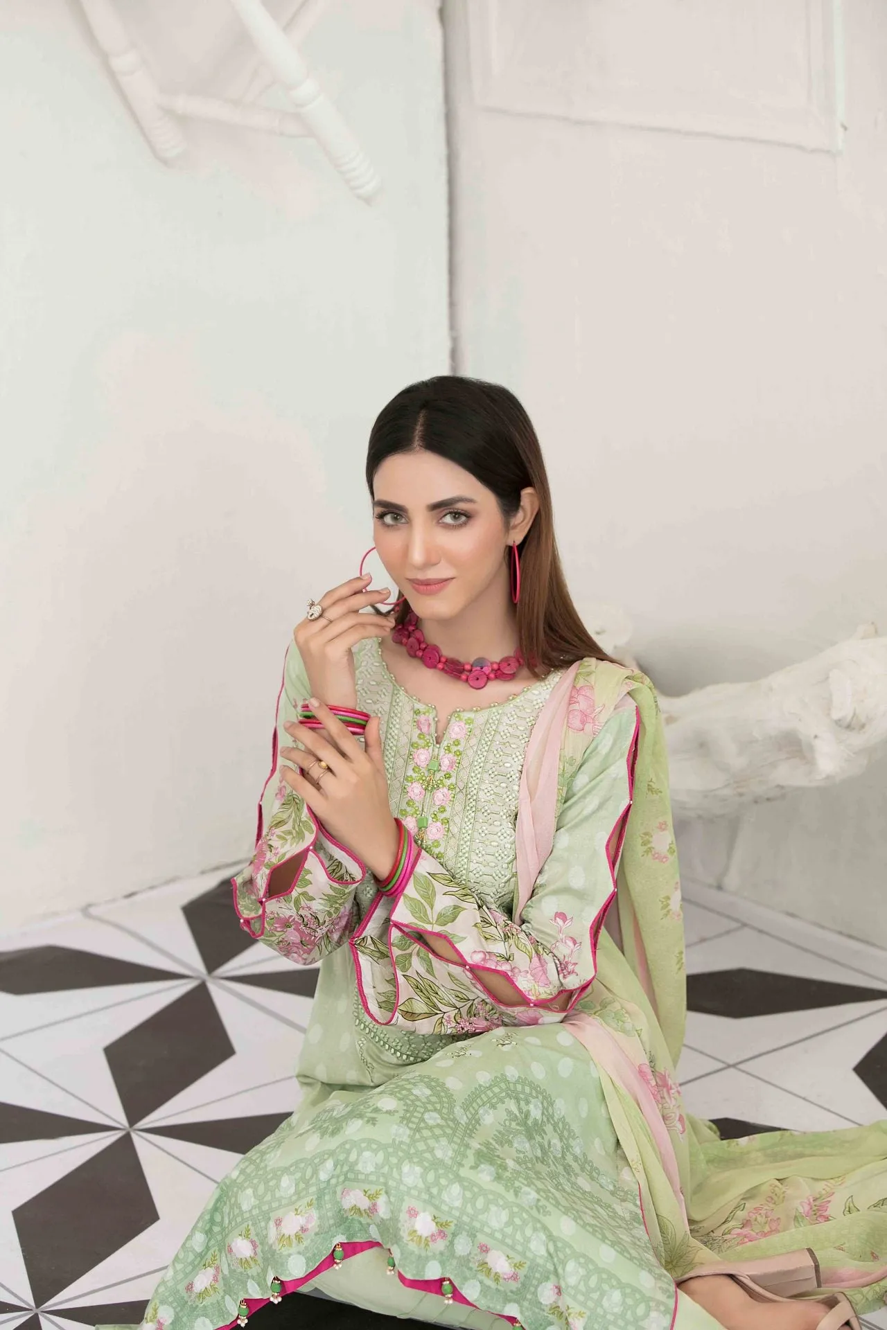 Raqami Lawn Collection by Tawakkal Fabrics – D-1607